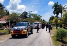 Personil Polsek Malangke Lakukan Pengawalan Jenazah di Desa Tolada