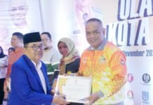 Walikota Palopo Berikan Bonus ke Atlet Peraih Medali pada Porprov XVll Sulsel