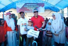 Bupati Lutim dan Ketua TP PKK Hadiri Perayaan HUT ke-41 Desa Lakawali