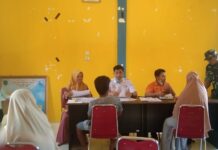 Dinsos Lutim Salurkan PKH dan BLT BBM di Desa Pasi-pasi