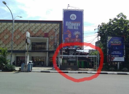 Ditegur, Pemilik Bangunan Liar Taman Kota Makassar Maccini Baru Menantang ?