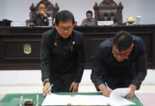 Gelar Rapat Paripurna, DPRD Luwu Utara Tetapkan Lima Ranperda Jadi Perda