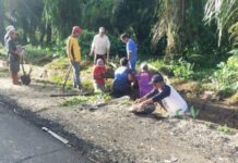 Antisipasi Banjir Saat Musim Hujan, Pemdes Lagego Gotong Royong Bersihkan Drainase