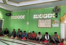 Kapolsek bersama Ketua Bhayangkari Ranting Malangke Hadiri Giat Dzikir dan Doa Bersama BKMT