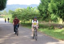 Dukung Program “Peduli Ki Saya Jaga Ki”, Kadis Kominfo dan Staf Bersepeda dan Jalan Kaki ke Kantor