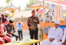 Hadiri Pelepasan Jenazah Umat Hindu, Bupati Sampaikan Duka Mendalam