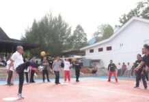 Sekda Bahri Suli Apresiasi Eksebisi Sepak Takraw Rabu Sehat For Having Fun Disparmudora