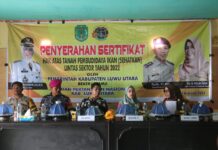 Kerjasama Kantor Pertanahan, Dinas PKP Luwu Utara Serahkan 200 Sertifikasi Hak Atas Tanah Pembudidaya Ikan