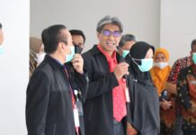 Ketua Tim Surveior KARS Puji Simulasi “Code Red” dan “Code Blue” RSUD I Lagaligo