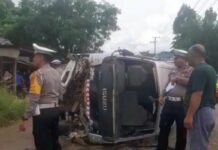 Ban Depan Lepas, Bus Karyawan Tabrak Truck Batu Bara di Luwu Timur