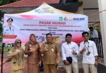 Kendalikan Inflasi, Dinas Dagkoprinum Lutim-Bulog Palopo Gelar Pasar Murah di Tomoni