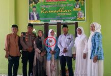 Penampakan Tangan Saat Foto Bersama Acara Tabliq Akbar di Morut, Asli Atau Editan ?