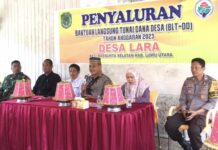 Salurkan BLT-DD Tahun 2023 kepada 45 KK, Ini Harapan Kades Lara kepada Penerima