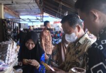 Jelang Idhul fitri, Harga Kebutuhan Pokok Di Pasar Sabbang Relatif Stabil