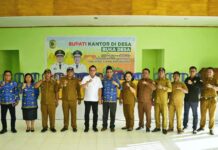 Bupati Morowali Utara Berkantor di Desa