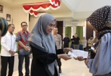 Bupati Luwu Utara Serahkan 50 Unit Huntap Exsitu ke Penyintas Banjir Bandang