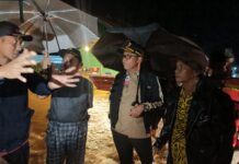 Tinjau Banjir di Ussu, Najamuddin Minta Pemda Segera Lakukan Normalisasi Sungai