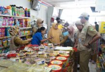 Pengawasan di Pasar Angkona, Tim Terpadu Temukan Obat, Kosmetik dan Makanan Expire