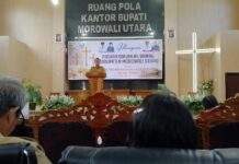 Bupati Morowali Utara Bersama BAMAG Hadiri Perayaan Paskah Oikumene
