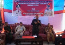 Bersama Kepala BPN, Budiman Serahkan Sertifikat Program PTSL di Dua Desa Kecamatan Burau
