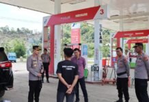 Antisipasi Kelangkaan BBM Menjelang Lebaran, Kapolres Luwu Inspeksi Mendadak Sejumlah SPBU