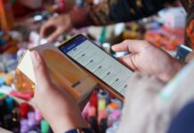 Jamin Keamanan Produk, Tim Terpadu Sosialisasi Penggunaan BPOM Mobile Bagi Pedagang