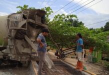 Bangun Plat Duicker Jalan Tani, Pemdes Mario Luwu Utara : Semoga Selesai Tepat Waktu dan Dapat Bantu Petani