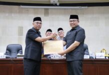 Bupati Terima Catatan dan Rekomendasi DPRD Lutim Terhadap LKPJ TA 2022