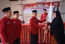 Lepas Kafilah STQH XXXIII Tingkat Sulsel, Sekda Ingatkan Jaga Nama Baik Daerah