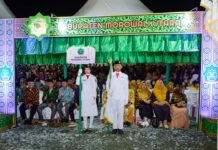 Penyerahan Piala Bergilir STQH XXVII Oleh Bupati Morut