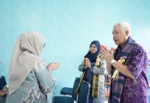 Kedatangan Tim Penilai Lomba Perpustakaan SMA Sederajat Tingkat Provinsi Sulsel Disambut Langsung Oleh Bunda Literasi Lutim