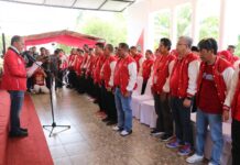 Disaksikan Bupati, Dani Pomanto Lantik Pengurus IKA Unhas Lutim Periode 2023-2026