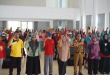 Asisten Pemerintahan Lutim Beri Apresiasi pada Lomba Senam Lansia