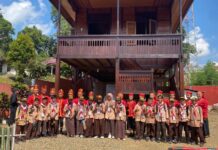 Siswa SDIT AT – TAUFIQ Kunjungi Rumah Adat Padoe