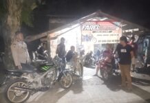 Regu Dua Personel Polsek Baebunta, Laksanakan Patroli Lautan Biru Di Wilkum Polsek Baebunta