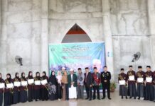 Plt. Kadisdikbud Lutim Hadiri Pisah Tamat Santri dan Wisuda Tahfidzul Qur’an Ponpes Ittihad Al Ummah Ussu