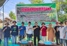 Hadiri Kegiatan Penanaman Perdana di Desa Sassa, Ini Pesan Ketua DPW APKASINDO Sulsel