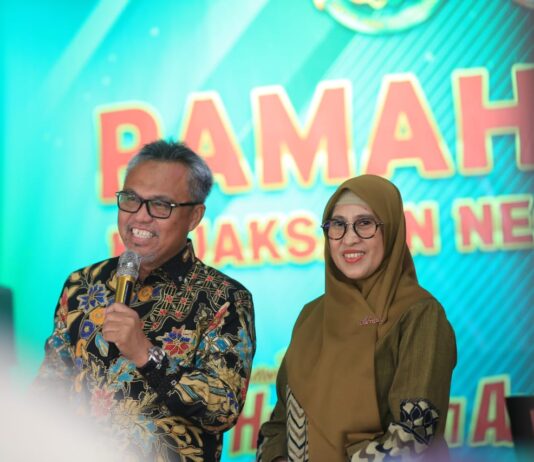 Bupati Bersama Ketua TP PKK Lutim Hadiri Ramah Tamah Peringatan Hari Bhakti Adhyaksa ke-63