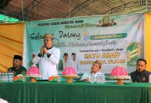Peringati Satu Abad NU, Wabup Morut Buka Baksos Khitanan Massal