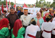 Road Show Kebudayaan di Kalaena Menampilkan Berbagai Atraksi Seni BudayaÂ