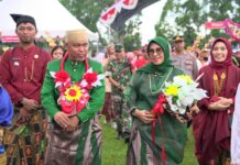 Bupati Luwu Timur Apresiasi Atraksi Budaya pada Road Show Kebudayaan di Mangkutana