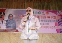 Buka Lomba Pidato Antar Ketua TP PKK Kecamatan dan Desa se-Lutim