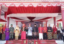 Ribuan Masyarakat Ikut Roadshow Kebudayaan di Lapangan Kecamatan Tomoni