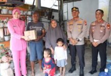 Kapolres Palopo Serahkan Bantuan Sembako Kepada Anak Terdampak Stunting