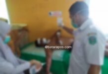 Ngeri ! Kebakaran Mobil di SPBU Tomoni Gegara Handphone, Sopir Juga Ikut Terbakar