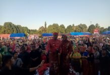 Luar Biasa ! Road Show Kebudayaan di Wotu, Lapangan Gaswo Jadi Lautan Manusia