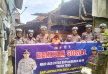 HUT Lalulintas Ke-68, Satlantas Polres Luwu Utara Bagikan Puluhan Paket Sembako