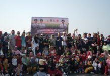 Bupati Luwu Timur Bagikan Bibit Cabe