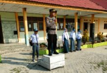 Cegah Secara Dini Tindak Kriminalitas Dikalangan Pelajar, Kapolsek Malangke Laksanakan Giat Goes To School