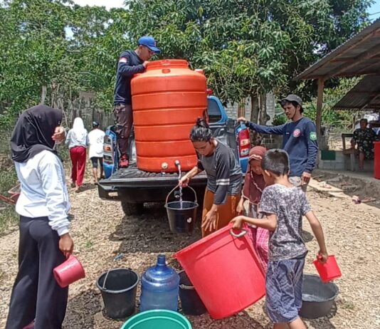 Dampak El Nino, Pemkot Palopo Kembali Salurkan Air Bersih Ke Rumah Warga